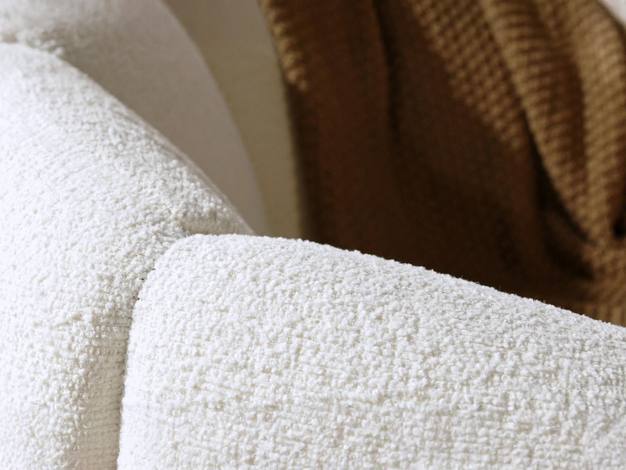 Fauteuil Arrondi Coquillage En Tissu Chenille Beige - DELIPO